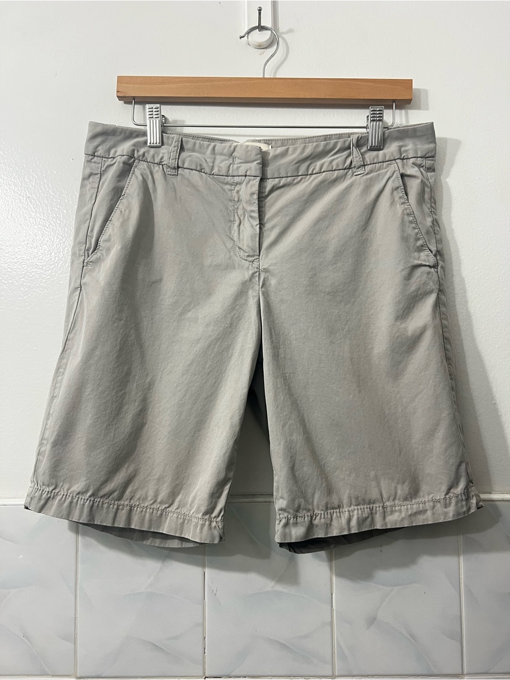 J.Crew Bermuda Chino Shorts Women's Size 6 Gray 100% Cotton Casual Preppy Summer